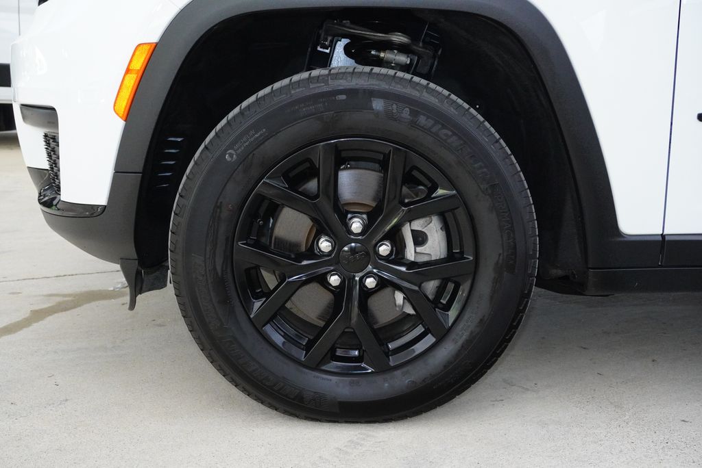 Used Car 2025 Jeep Grand Cherokee L  Altitude X For Sale Under $40,000 In Weatherford, Texas