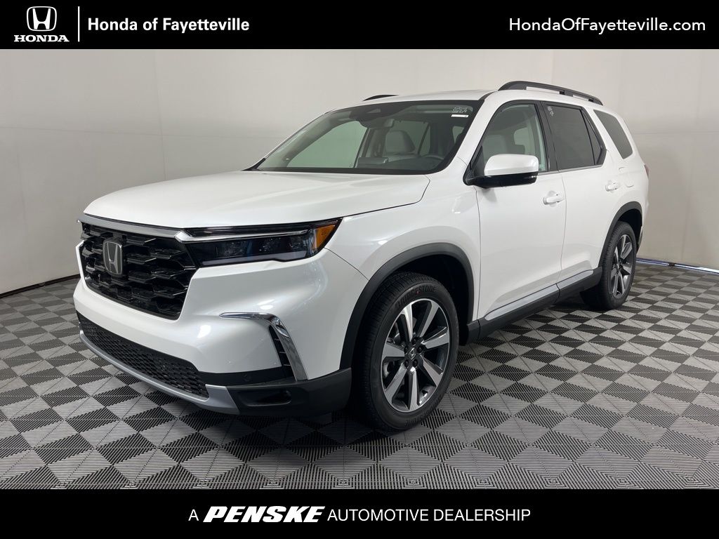 2025 Honda Pilot Touring -
                Fayetteville, AR