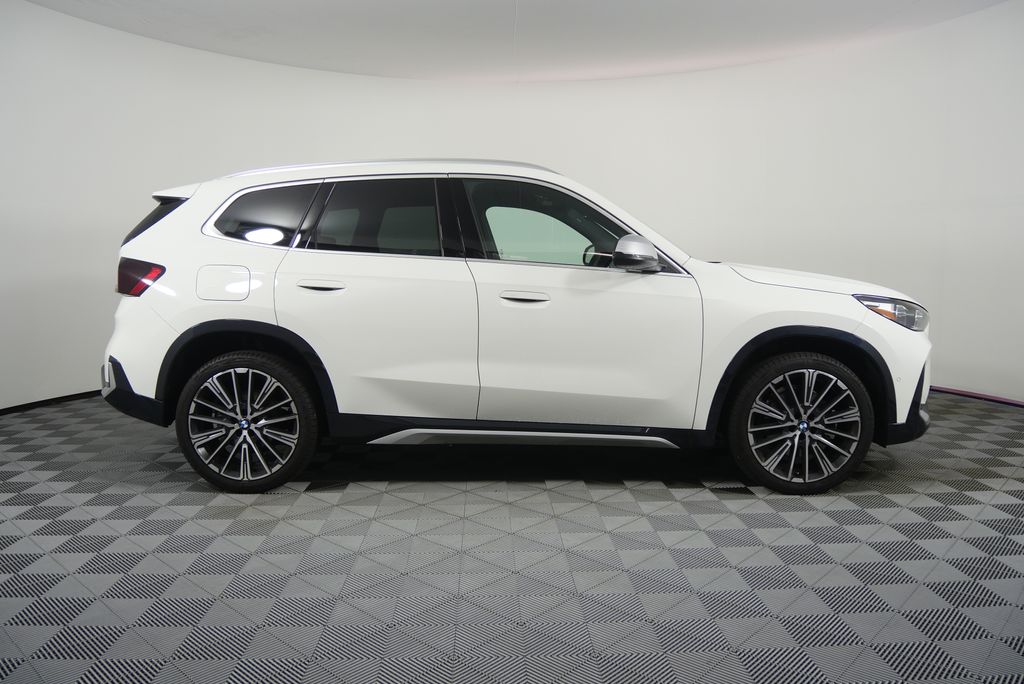 Thumbnail: 2024 BMW X1 - 2