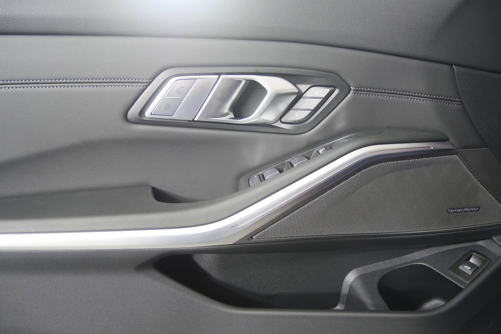 Thumbnail: 2026 BMW M3 - 12