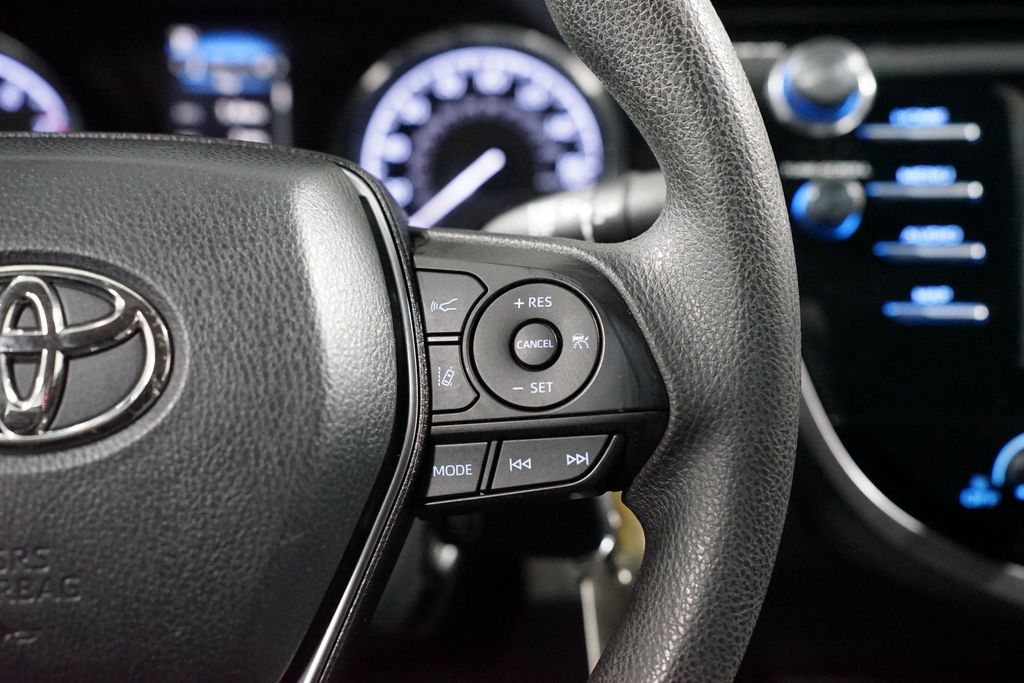 Thumbnail: 2020 Toyota Camry - 13