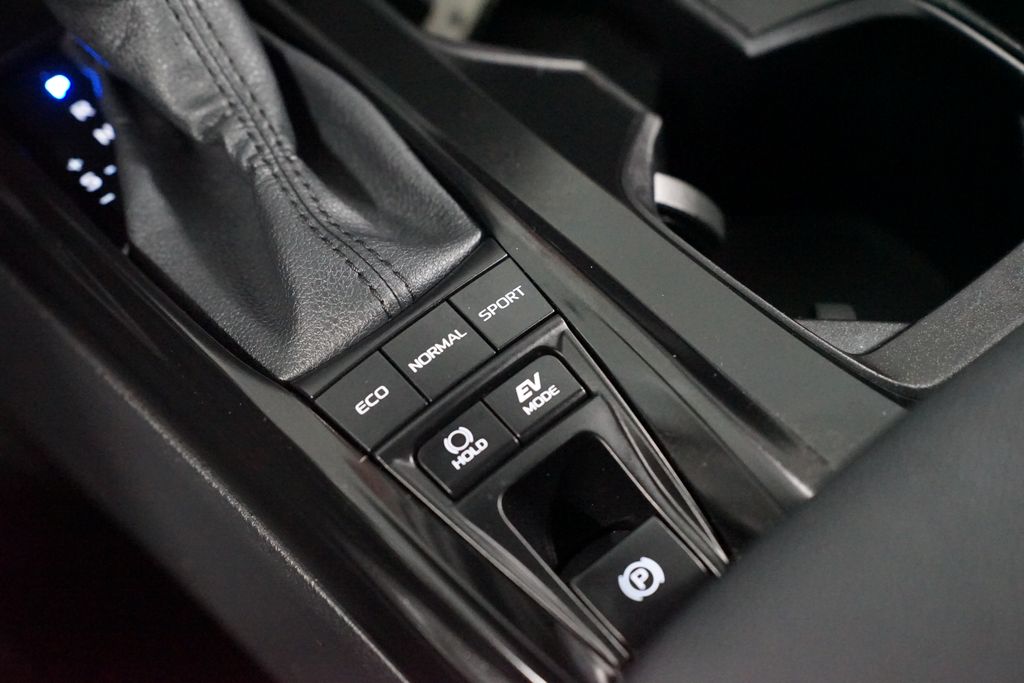 Thumbnail: 2025 Toyota Camry - 22