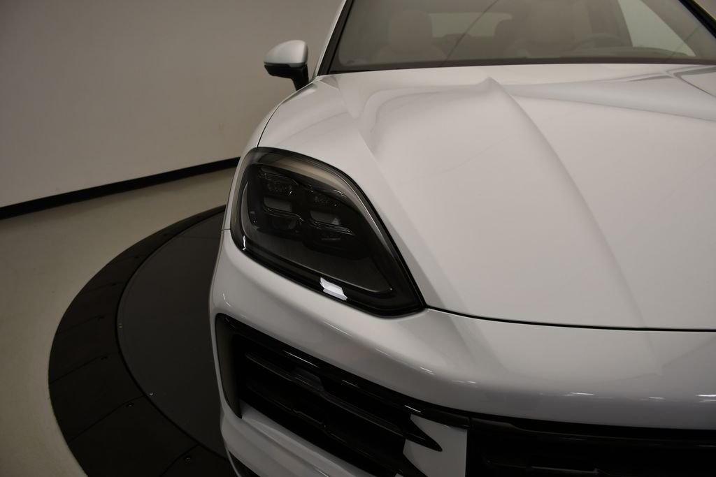 Thumbnail: 2025 Porsche  - 14