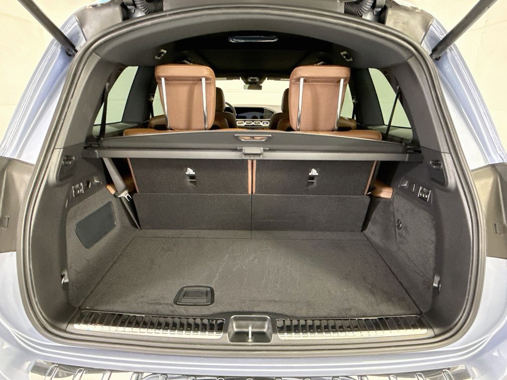 Thumbnail: 2026 Mercedes-Benz GLS - 27