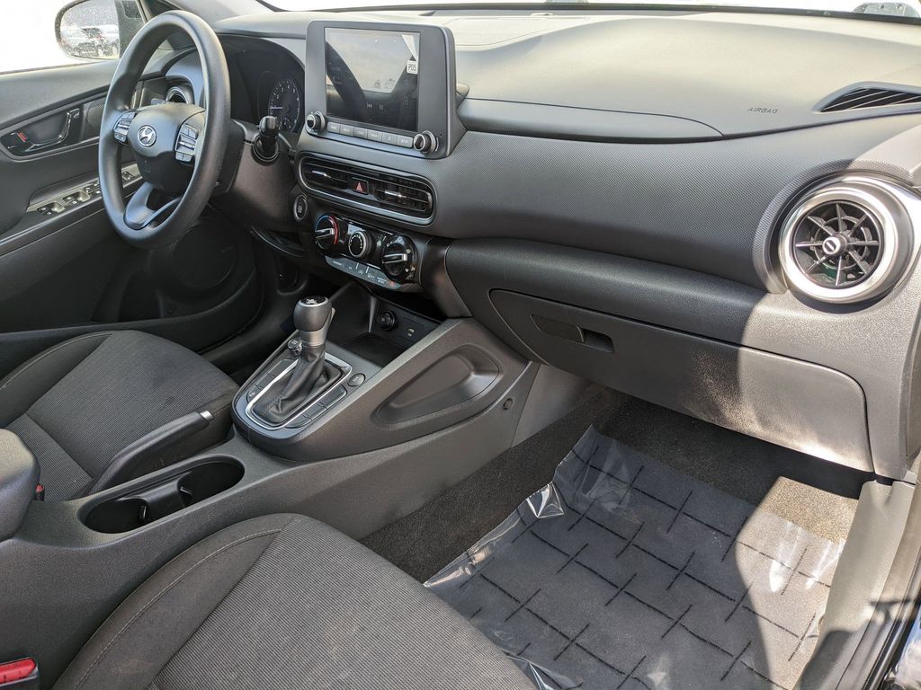 2022 Hyundai Kona SEL - Photo 28