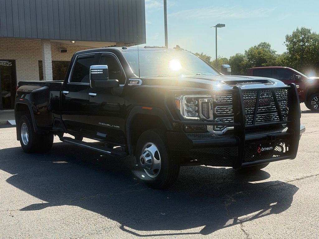 2023 GMC Sierra 3500HD Denali Crew Cab 4WD