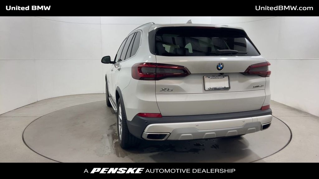 Thumbnail: 2021 BMW X5 - 7