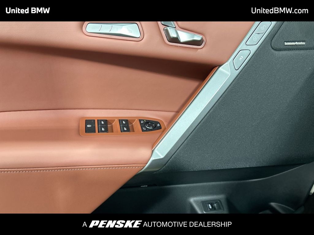 Thumbnail: 2026 BMW iX - 11