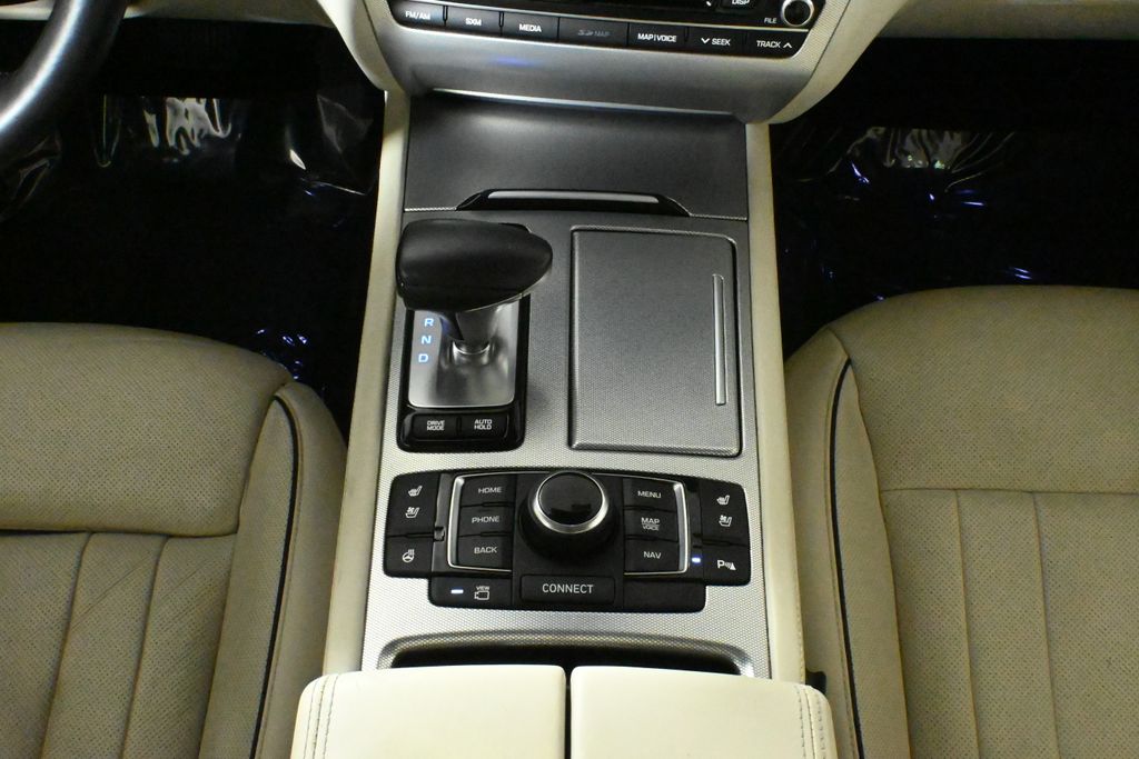 Thumbnail: 2019 Genesis G80 - 24