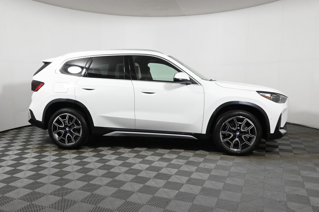 Thumbnail: 2026 BMW X1 - 8