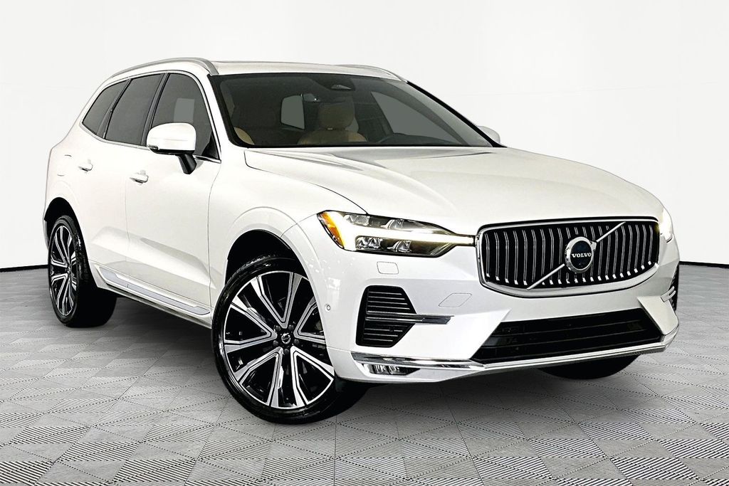 Crystal White Metallic 2023 Volvo XC60 B5 Ultimate Bright Theme FWD SUV / Crossover Front-Wheel Drive Automatic