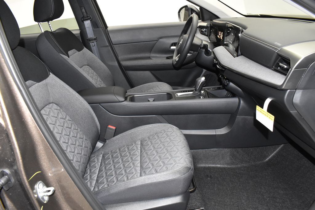 Thumbnail: 2026 Nissan Kicks - 25