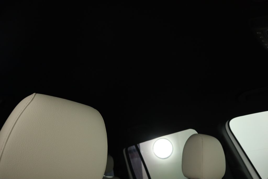 Thumbnail: 2025 Mercedes-Benz GLB - 19