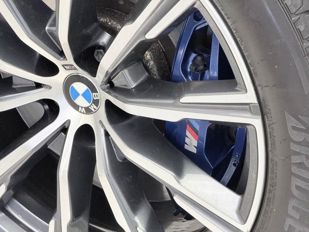 Thumbnail: 2022 BMW X6 - 8