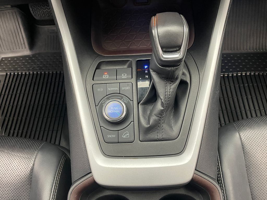 Thumbnail: 2021 Toyota RAV4 - 29