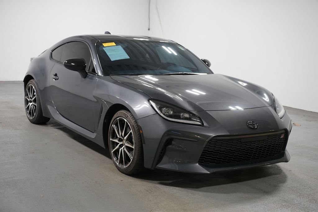 Thumbnail: 2024 Toyota GR86 - 3