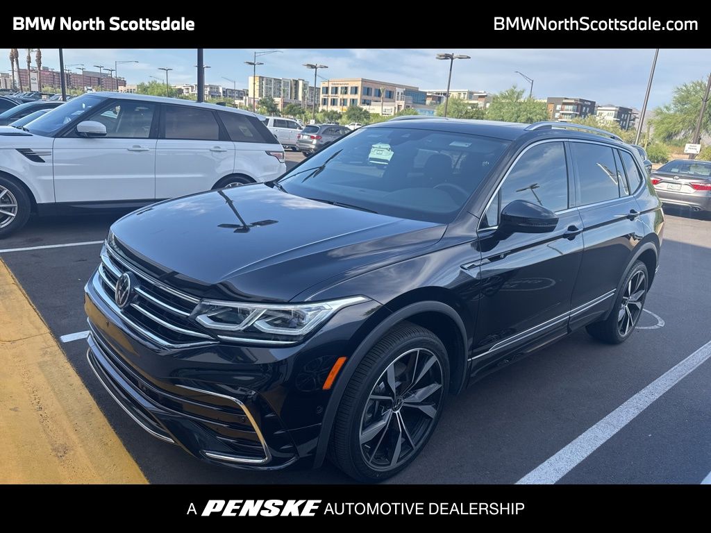 2023 Volkswagen Tiguan SE R-Line Hero Image