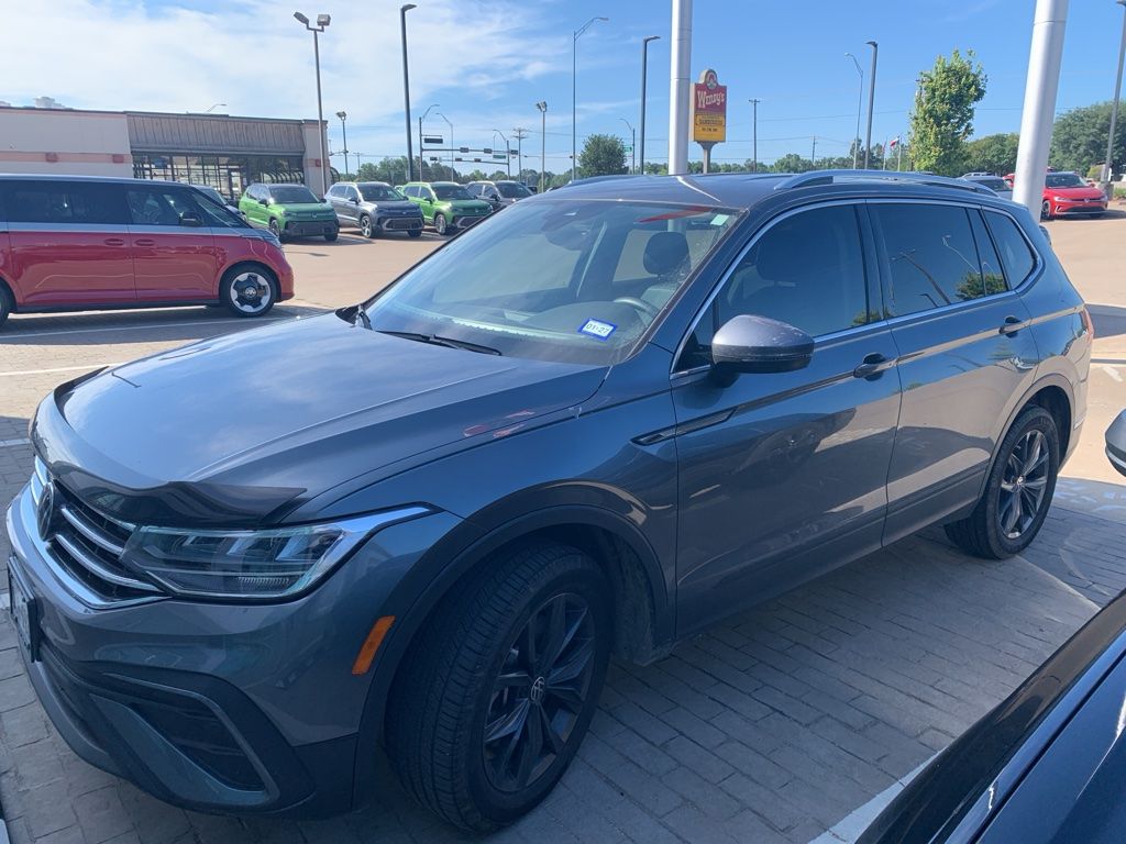 2023 Volkswagen Tiguan 2.0T SE's photo