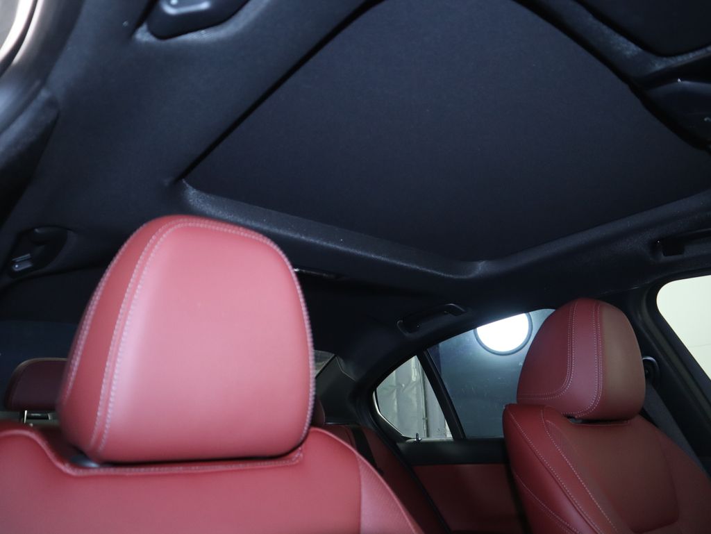 Thumbnail: 2023 BMW 3 Series - 19