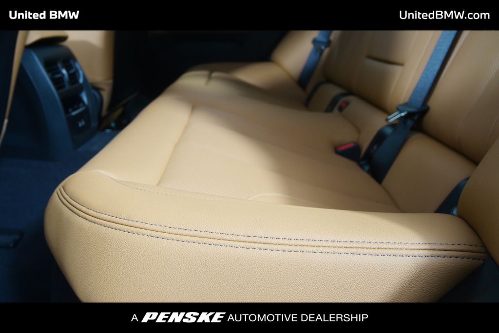 Thumbnail: 2026 BMW i4 - 15