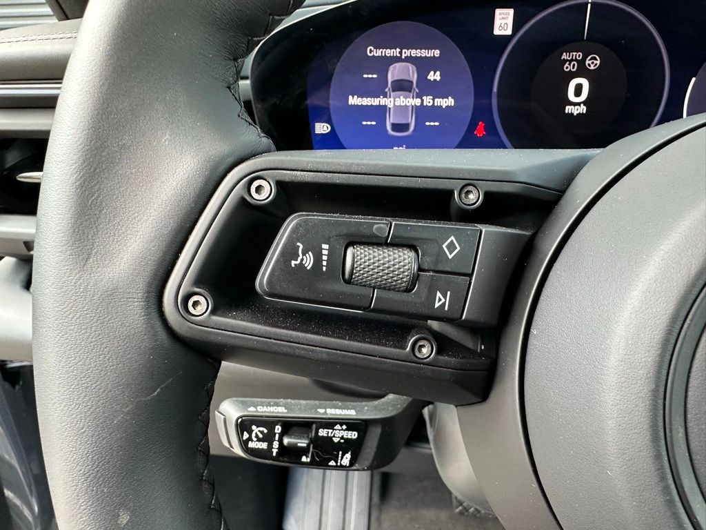 Thumbnail: 2025 Porsche Macan - 17