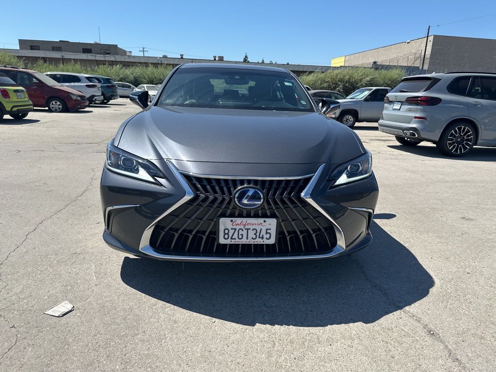 2022 Lexus ES 300h 5