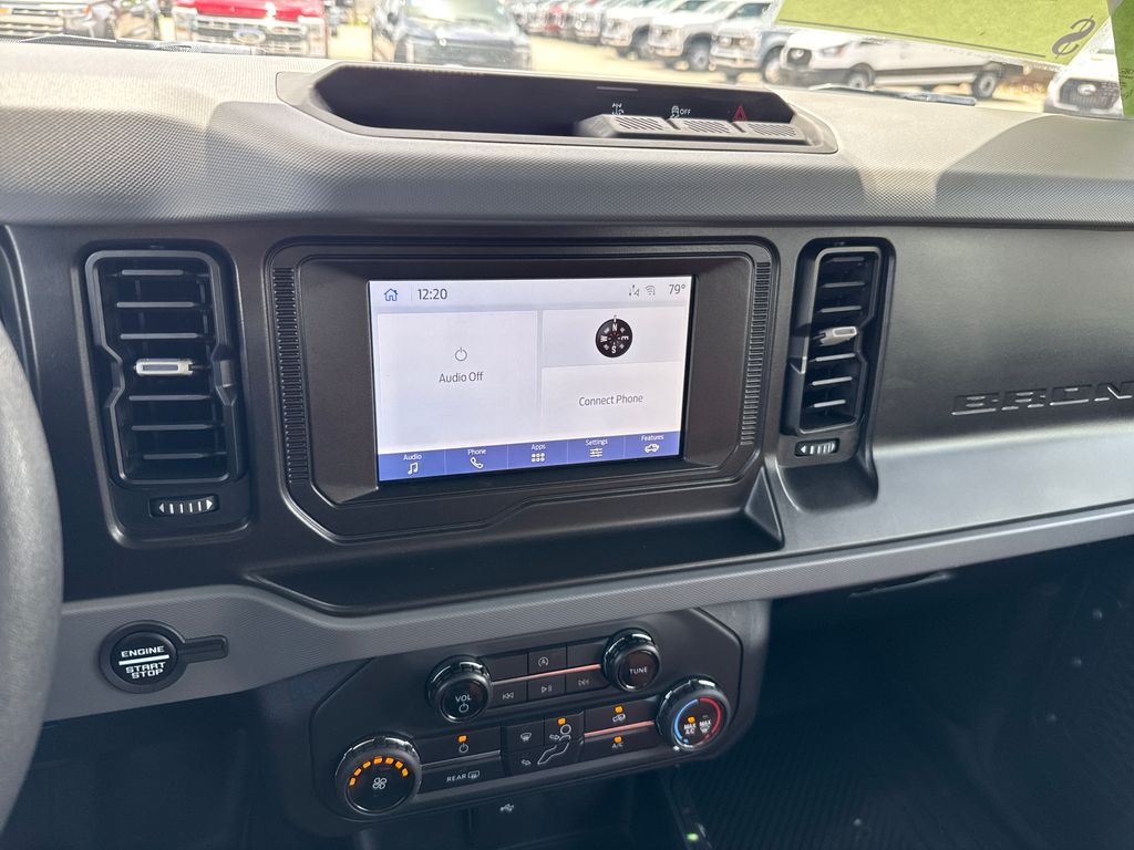Used 2022 Green Ford Base image 18