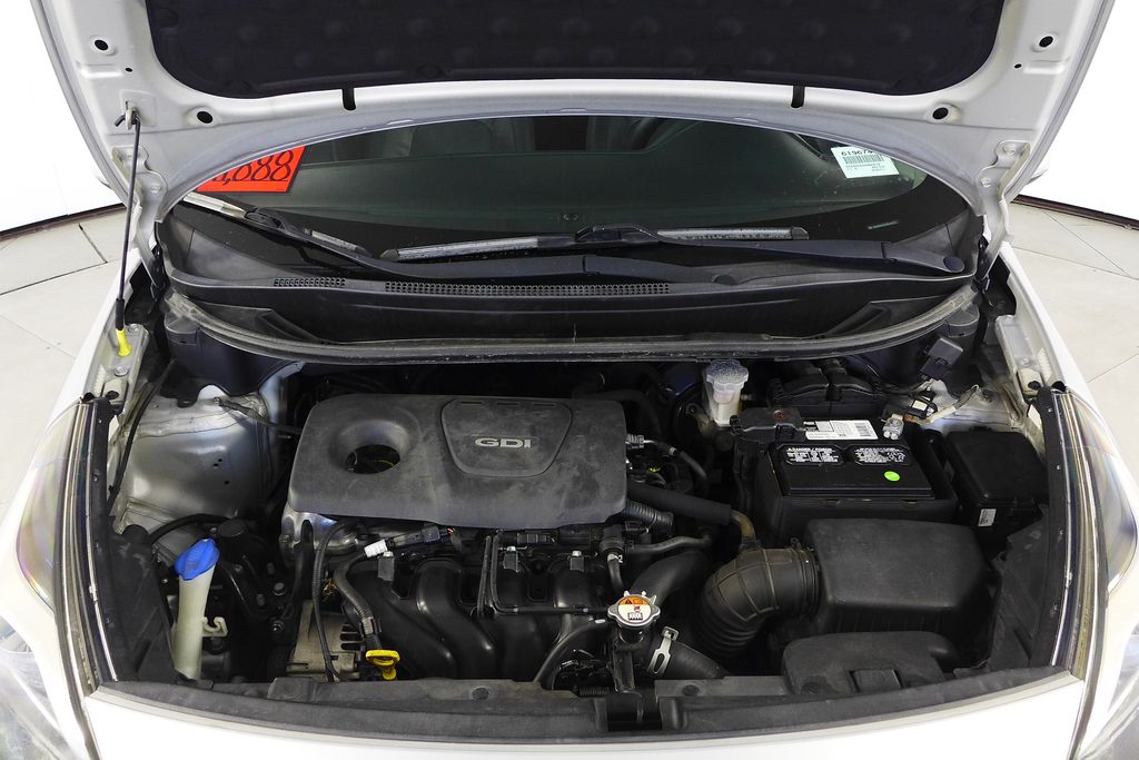 Thumbnail: 2016 Kia Rio - 6