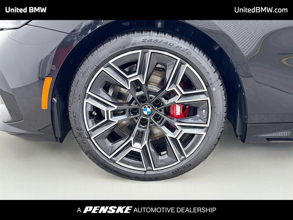 Thumbnail: 2027 BMW 5 Series - 2