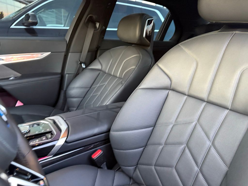 Thumbnail: 2025 BMW i7 - 5