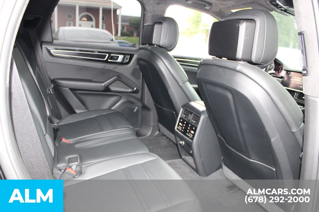 Used 2022  Porsche GTS image 24