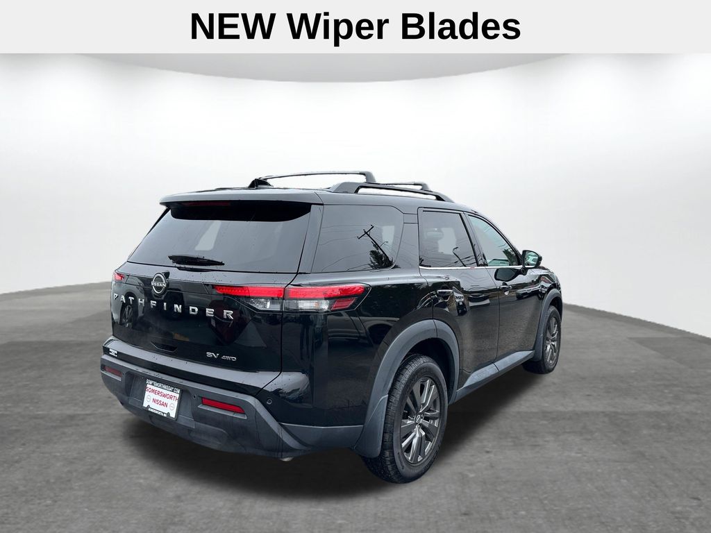 View vehicle photo 5