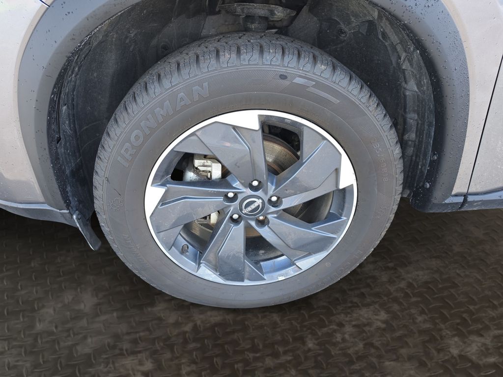 2024 Nissan Rogue SV Gray at Bob Ruth Ford