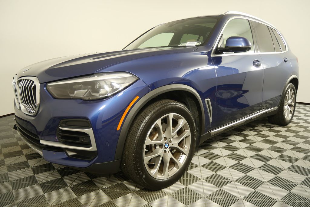 Thumbnail: 2022 BMW X5 - 8