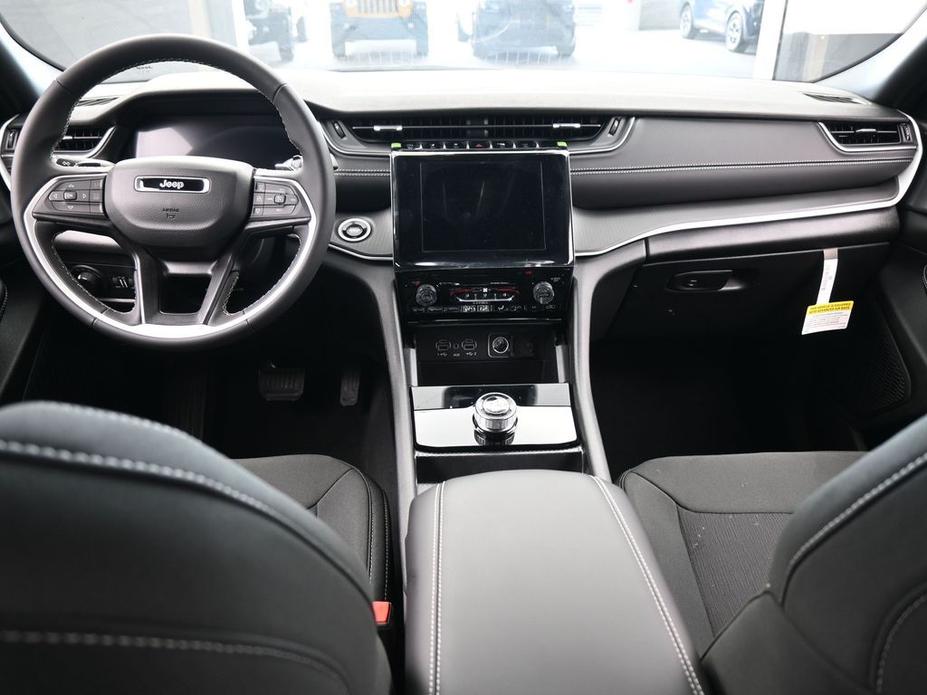 New 2026 Bright White Clearcoat Jeep Laredo image 33