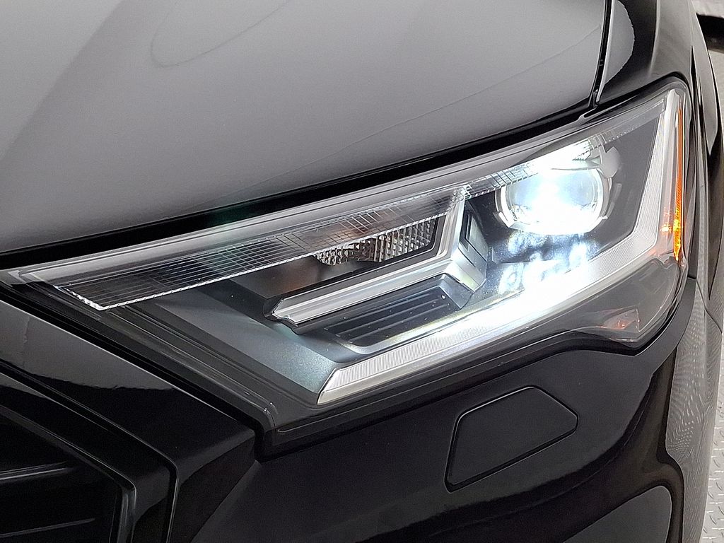 Thumbnail: 2023 Audi Q7 - 9