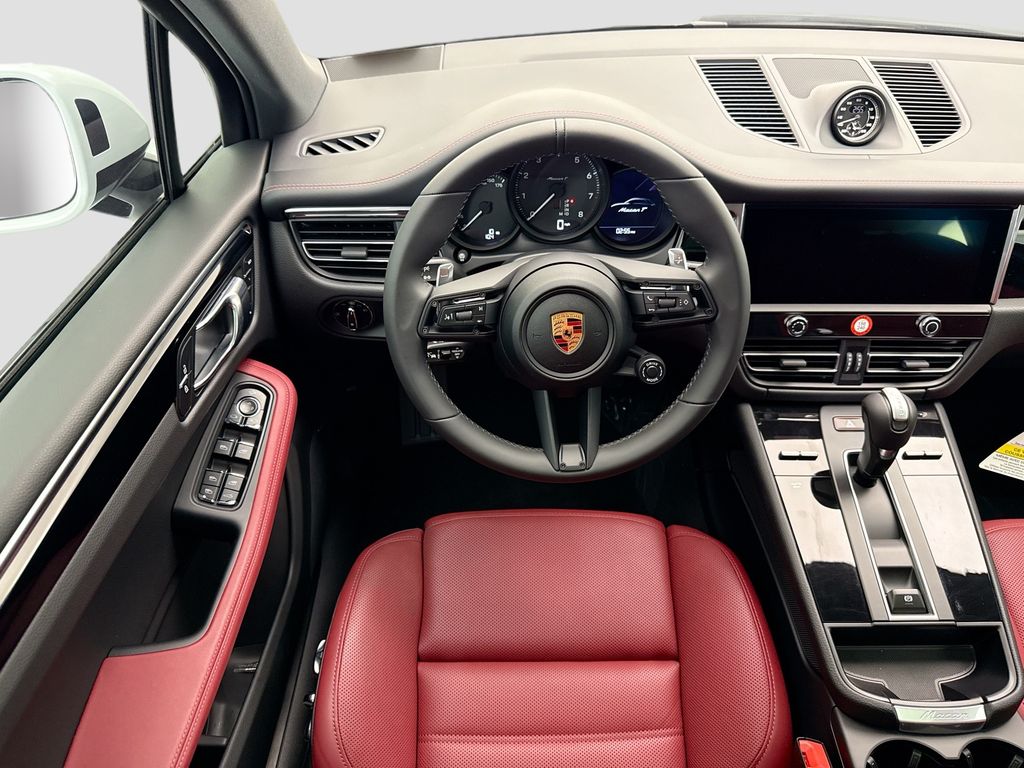 Thumbnail: 2026 Porsche Macan - 12