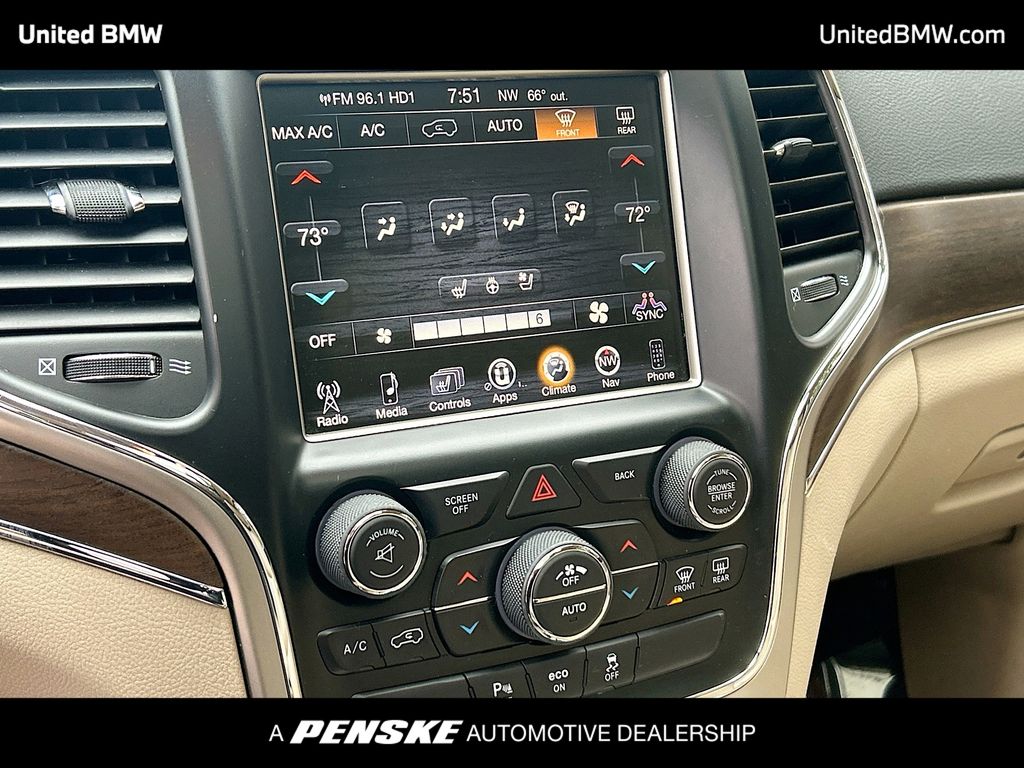 Thumbnail: 2015 Jeep Grand Cherokee - 11