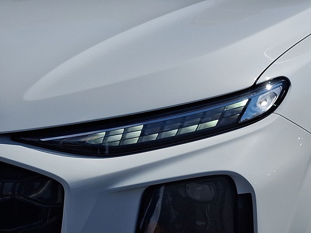 Thumbnail: 2026 Audi Q3 - 6
