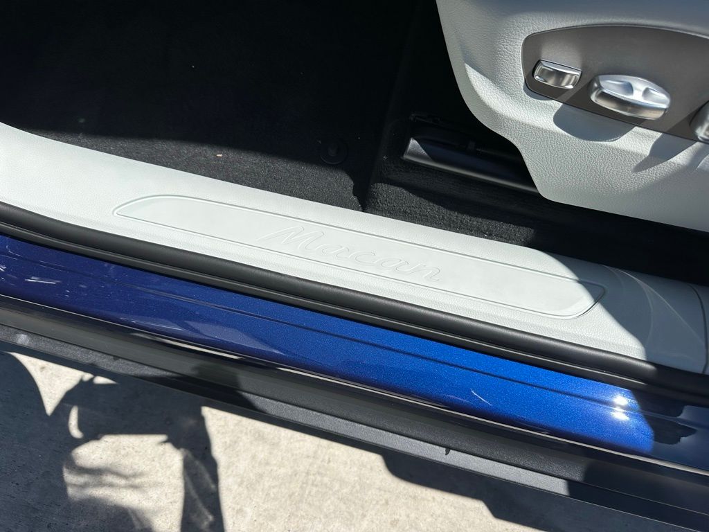 Thumbnail: 2026 Porsche Macan - 22