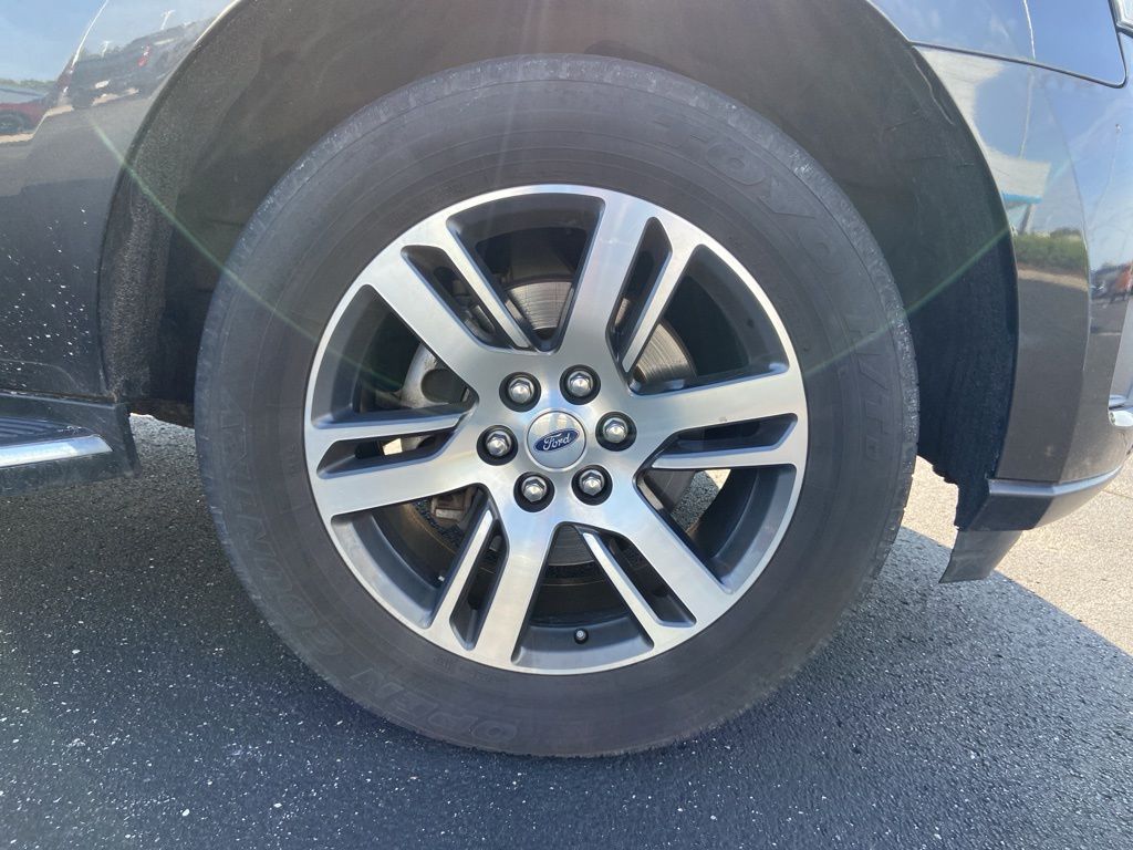 2022 Ford Expedition MAX Limited 9