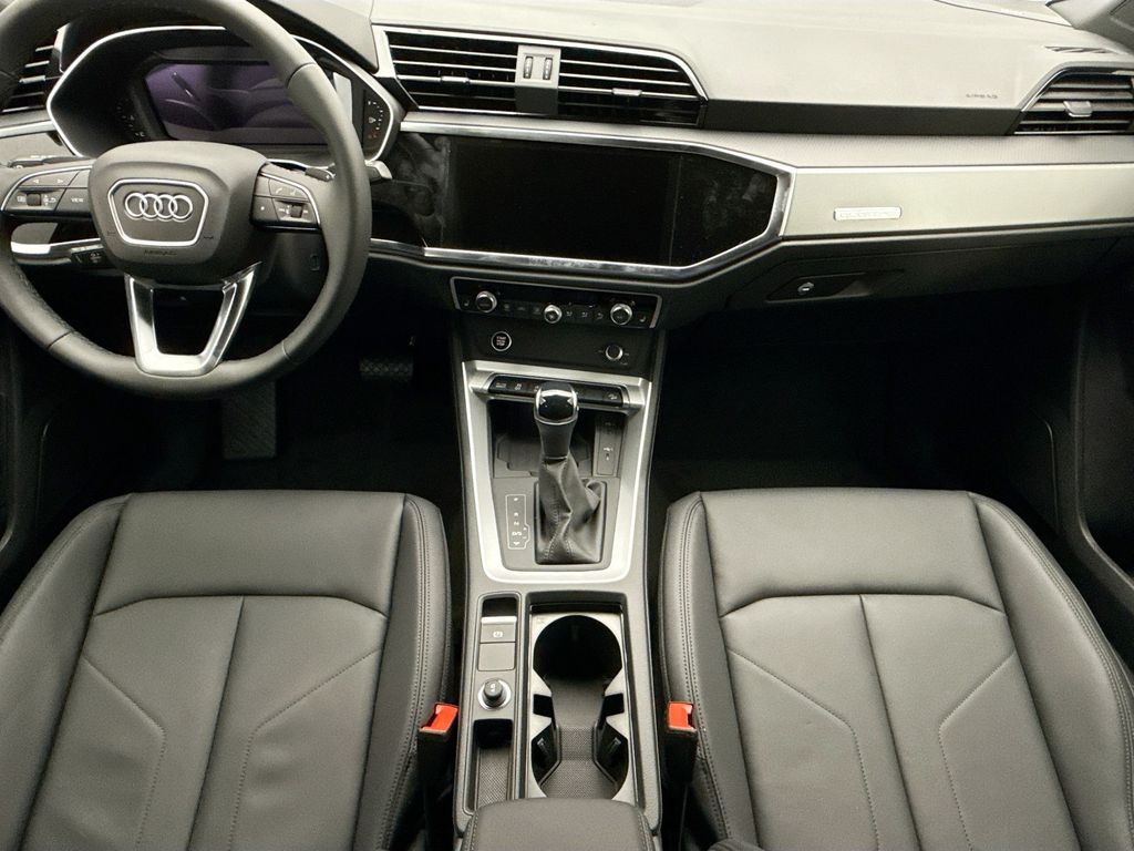 Thumbnail: 2025 Audi Q3 - 13