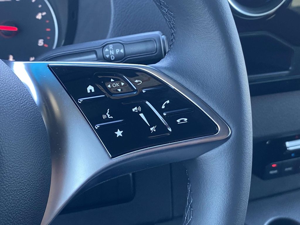 Thumbnail: 2025 Mercedes-Benz Sprinter - 22