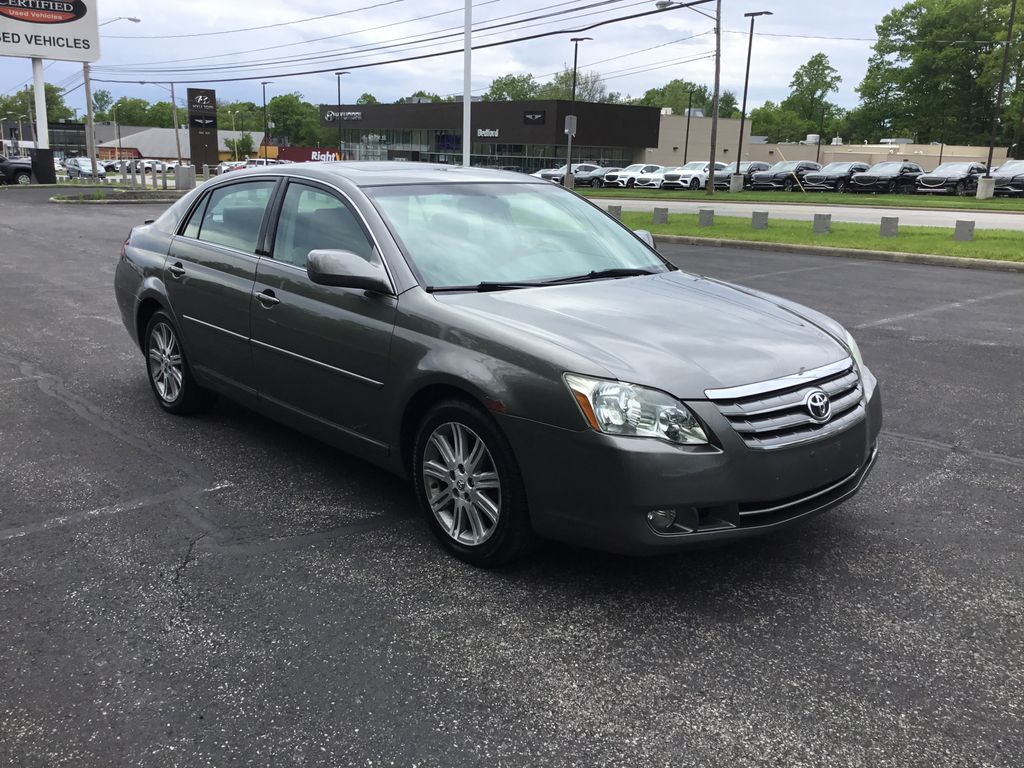 2005 Toyota Avalon XL 7
