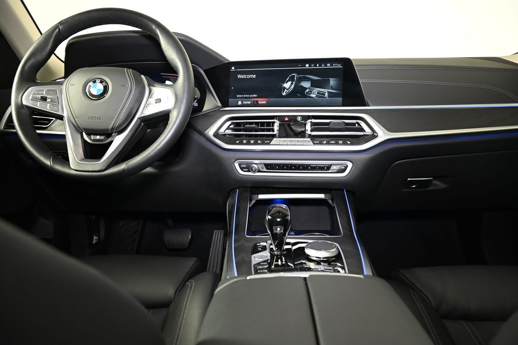 2022 BMW X7 xDrive40i 16