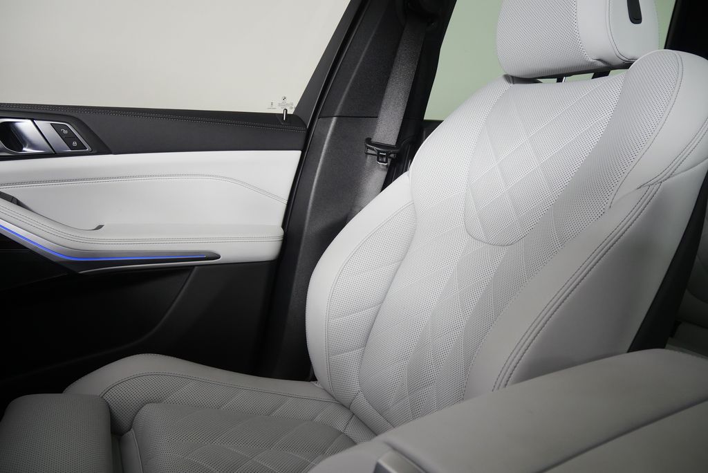 Thumbnail: 2023 BMW X5 - 24