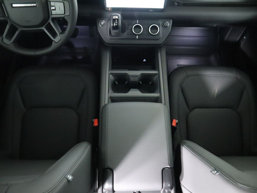 Thumbnail: 2025 Land Rover Defender - 17