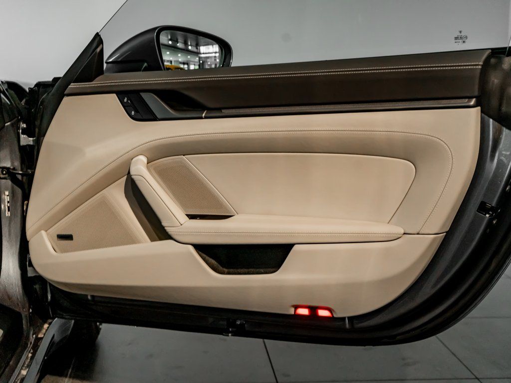 Certified Used 2025  Porsche Carrera image 19