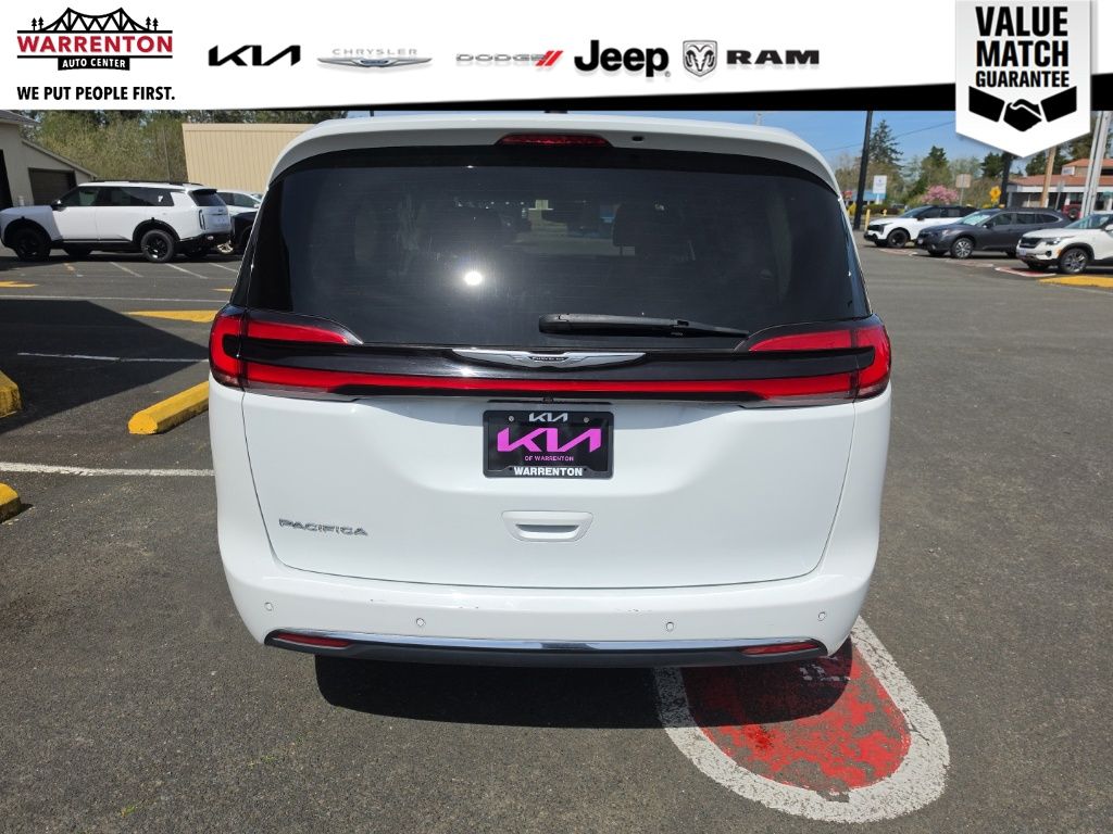 View vehicle photo 5