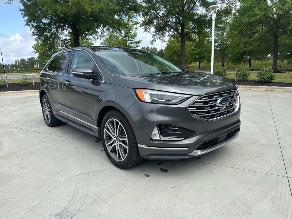 2019 Ford Edge Titanium's photo